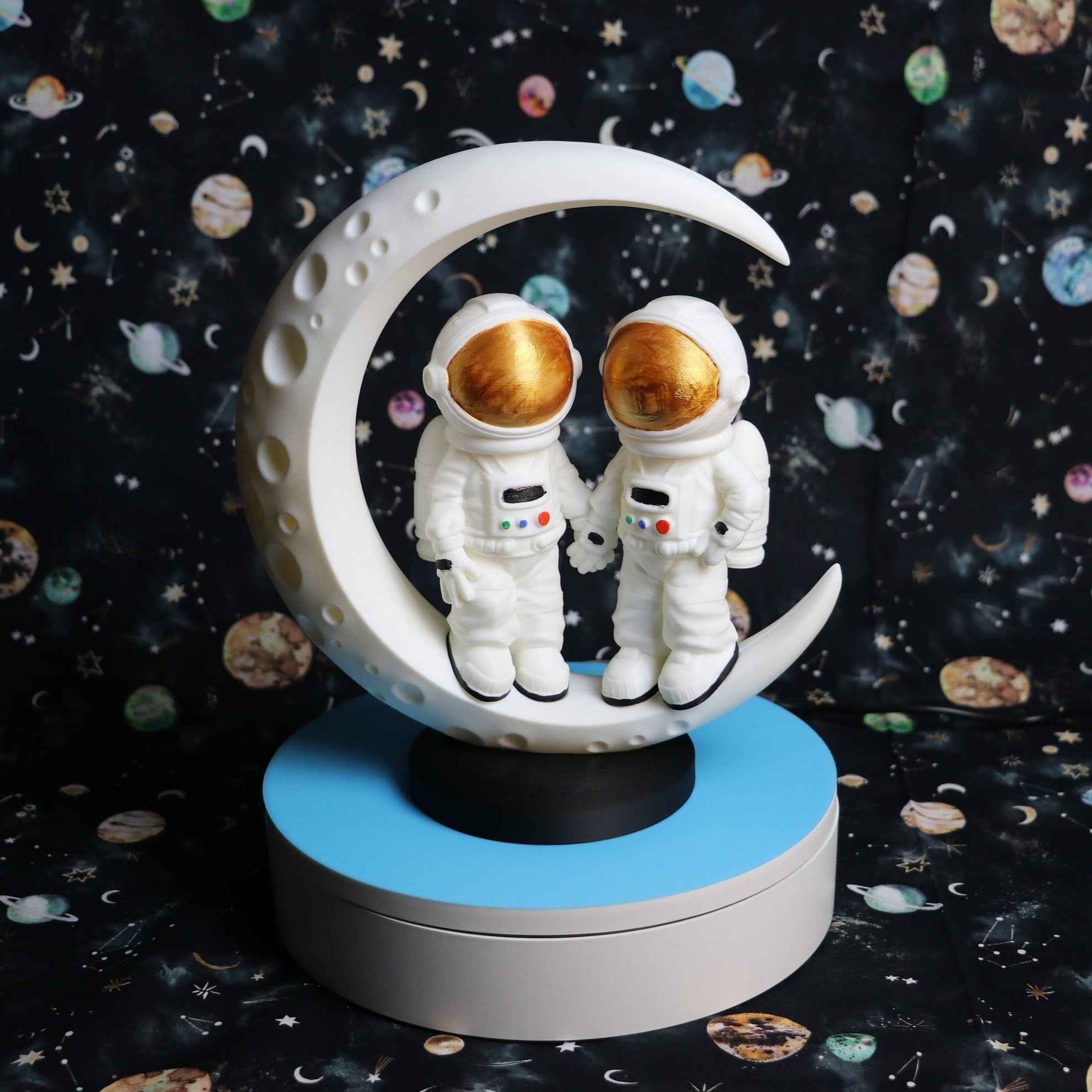 Romantisches Astronautenpärchen