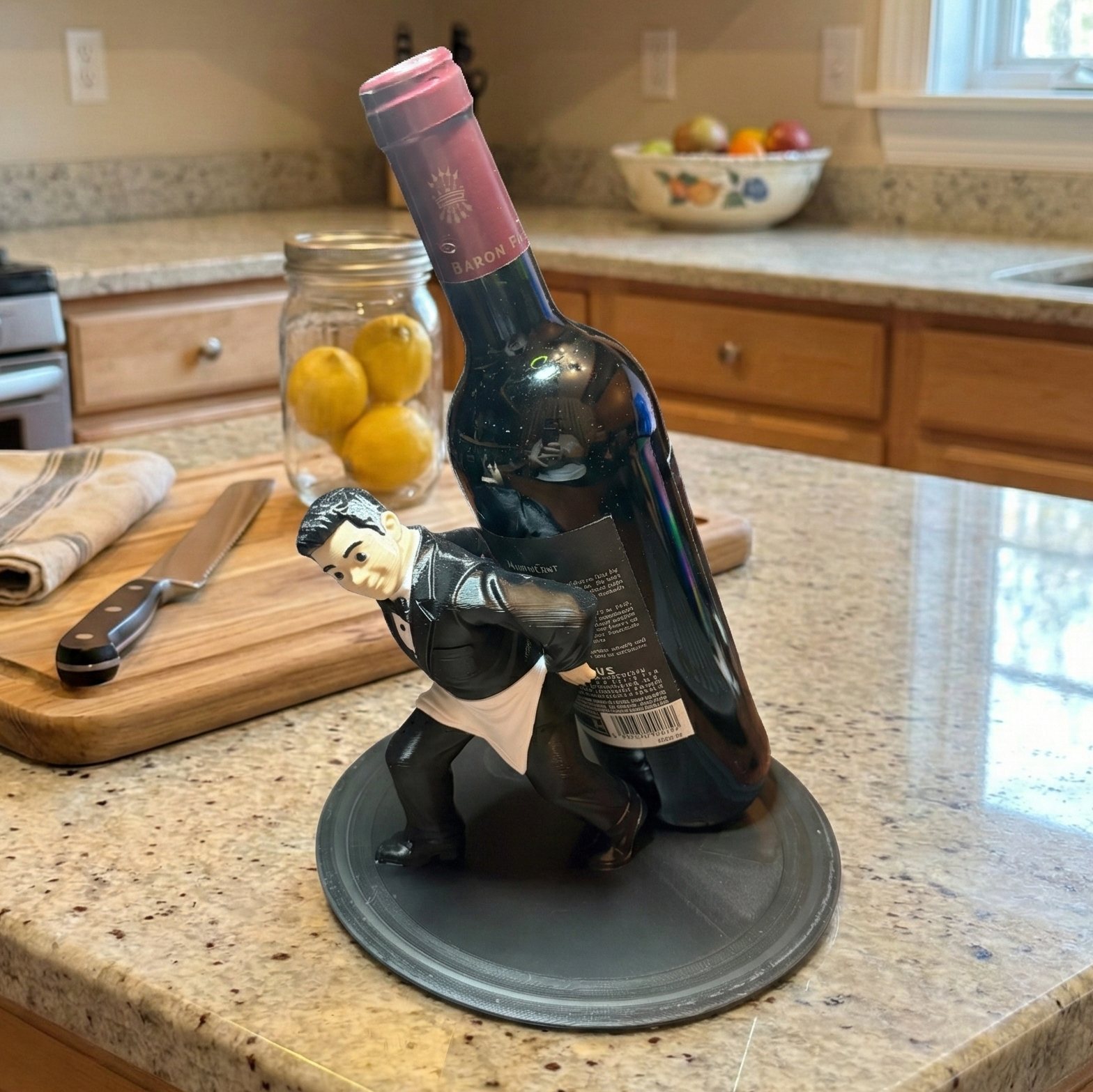 ButlerGrip - Der Weinflaschenhalter mit deinem Kopf! - MIDIfab